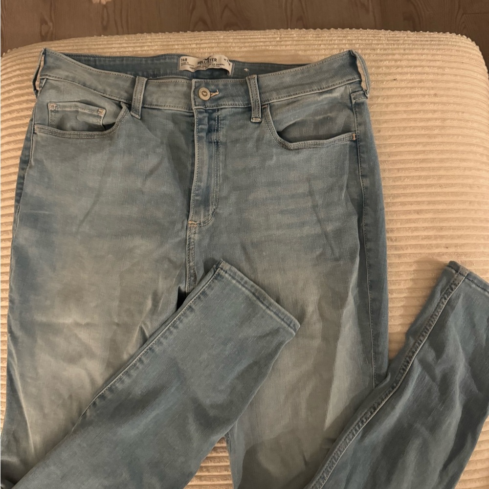 Hollister Women's High Rise Denim Jeans in Soft Blue